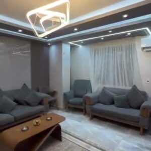 شقة فاخرة 3 غرف نوم – 3 حمامات في المهندسين (أحمد عرابي) فرش فندقي