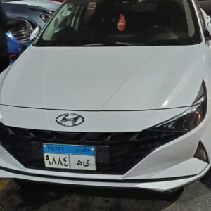 هيونداي إلنترا CN7 موديل 2025 للإيجار بالسائق – 4 ركاب في القاهرة