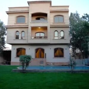 فيلا فاخرة 5 غرف نوم – 4 حمامات بمسبح خلف مول العرب – الشيخ زايد